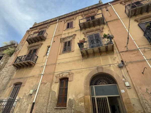 appartamento in vendita a Caltanissetta in zona Centro Storico