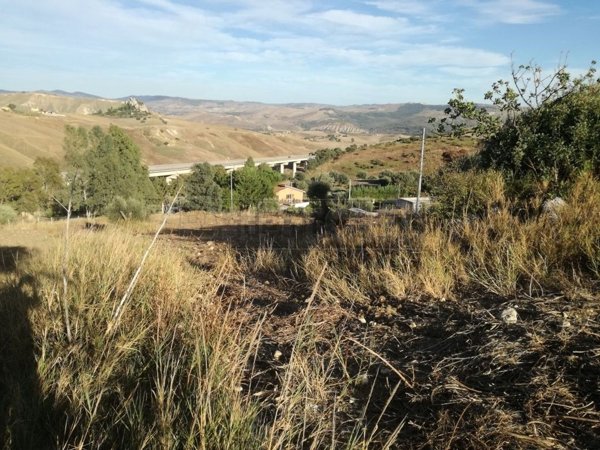 casa indipendente in vendita a Caltanissetta