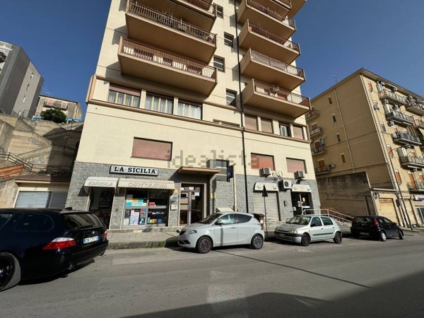 ufficio in vendita a Caltanissetta