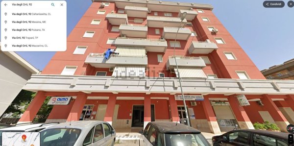 locale commerciale in vendita a Caltanissetta