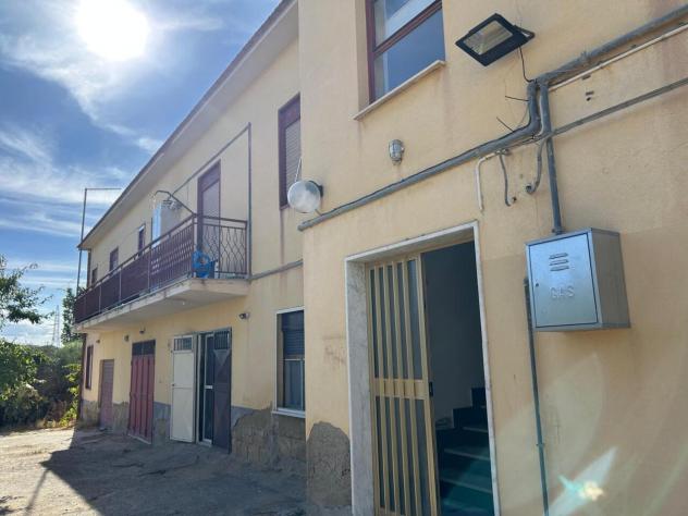 locale commerciale in vendita a Caltanissetta