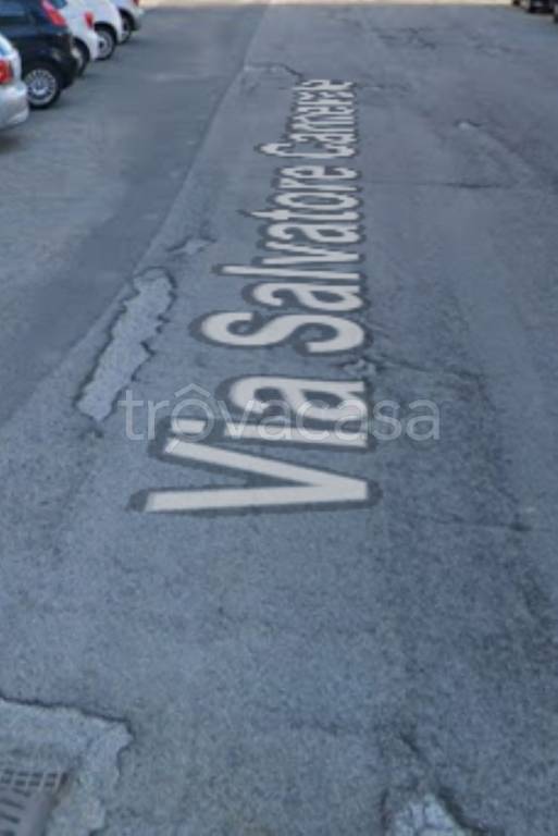 locale commerciale in vendita a Caltanissetta