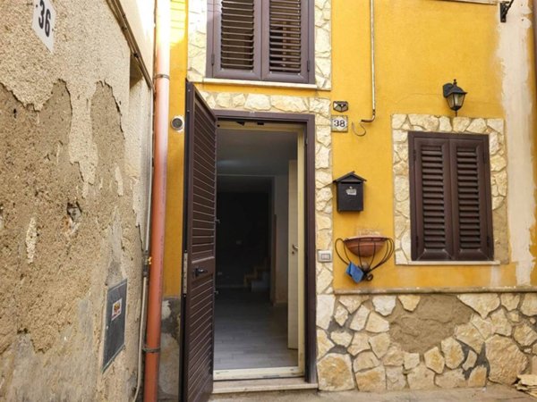 appartamento in vendita a Caltanissetta in zona Centro Storico