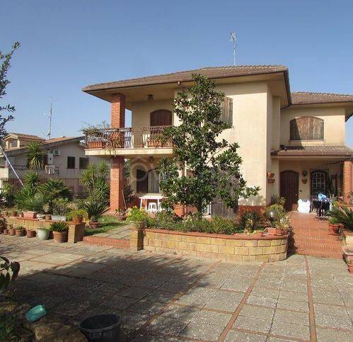 casa indipendente in vendita a Caltanissetta