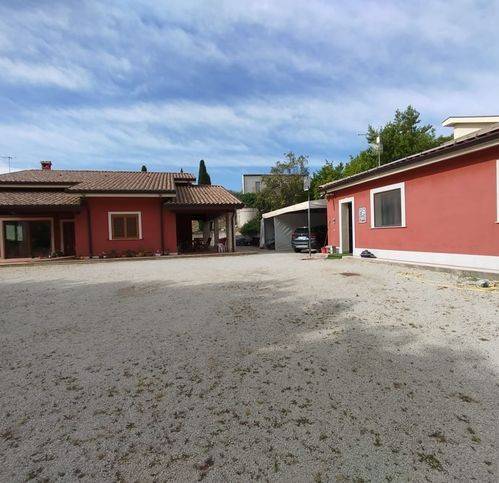 casa indipendente in vendita a Caltanissetta