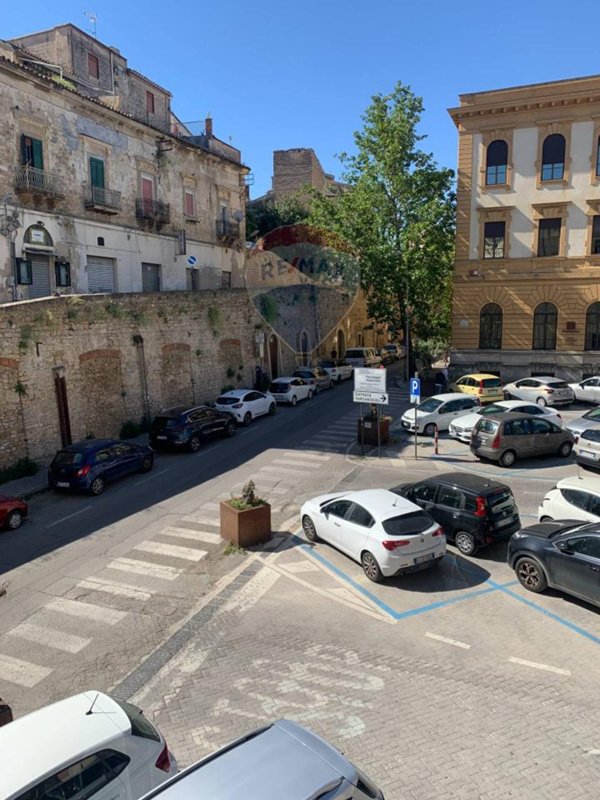 appartamento in vendita a Caltanissetta in zona Centro Storico