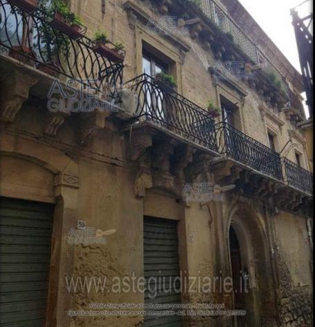 appartamento in vendita a Caltanissetta in zona Centro Storico