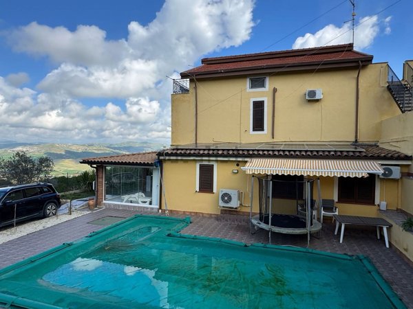 appartamento in vendita a Caltanissetta