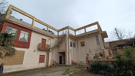casa indipendente in vendita a Caltanissetta