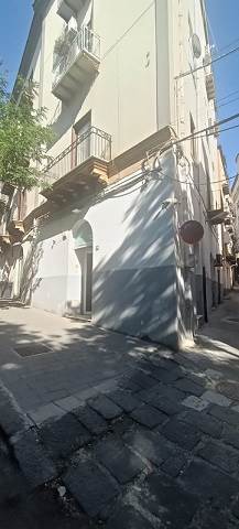 locale commerciale in vendita a Caltanissetta