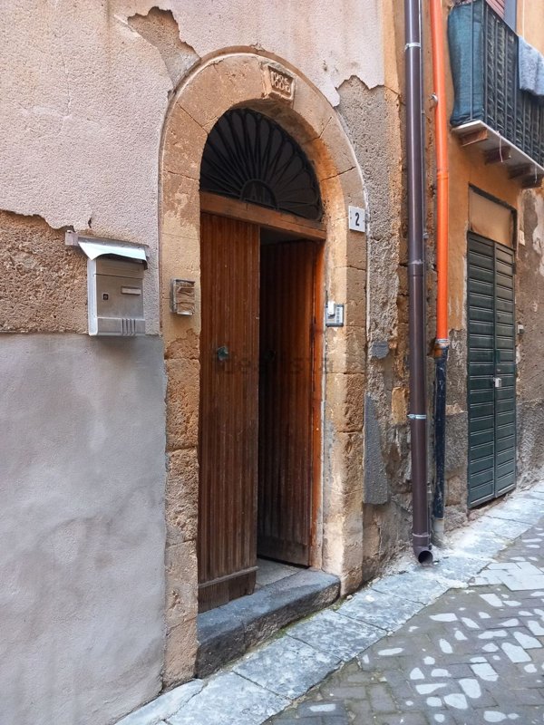 appartamento in vendita a Caltanissetta in zona Centro Storico