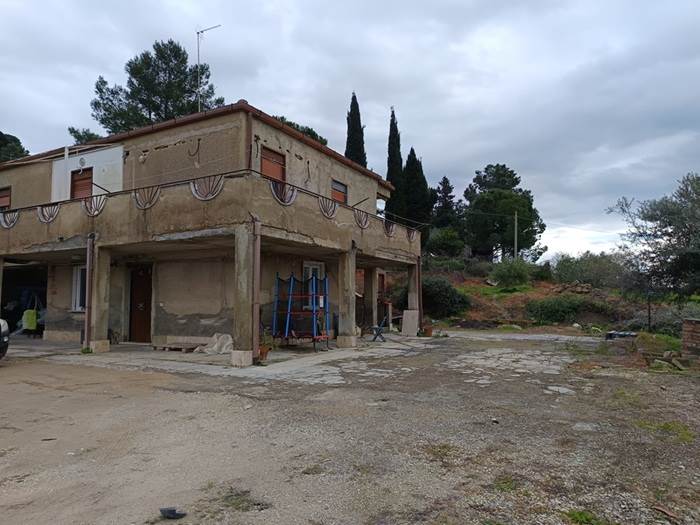 casa indipendente in vendita a Caltanissetta in zona Villaggio Santa Barbara