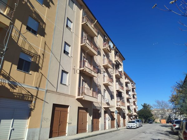 appartamento in vendita a Caltanissetta in zona Centro Storico