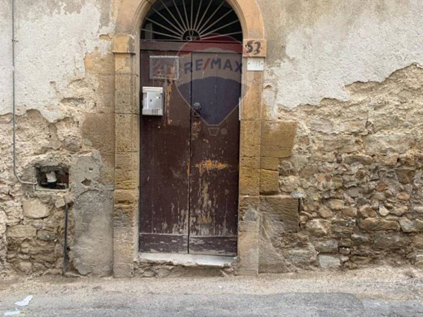 appartamento in vendita a Caltanissetta in zona Centro Storico