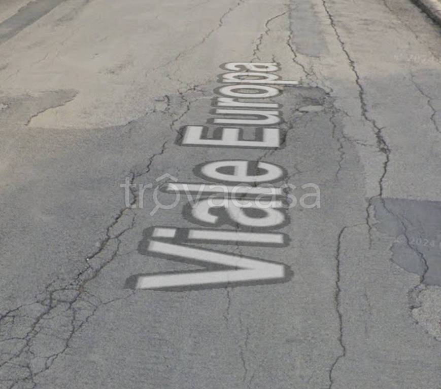 locale commerciale in vendita a Caltanissetta