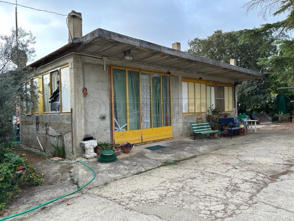 casa indipendente in vendita a Caltanissetta