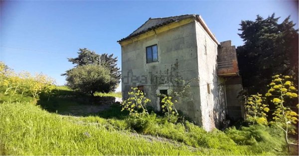 appartamento in vendita a Caltanissetta in zona Palmitelli