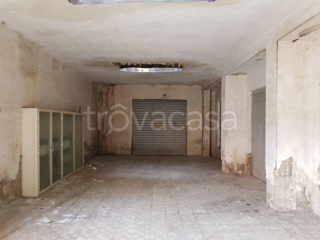 negozio in vendita a Caltanissetta