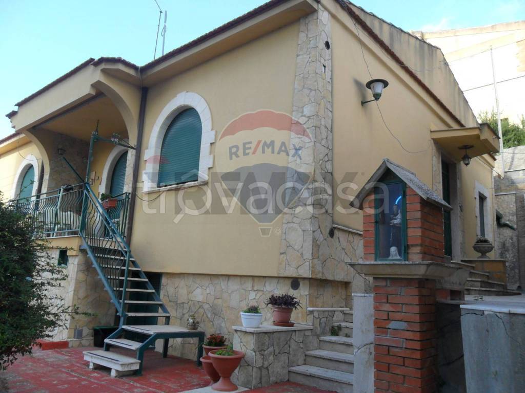 casa indipendente in vendita a Caltanissetta