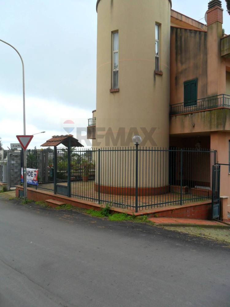 casa indipendente in vendita a Caltanissetta