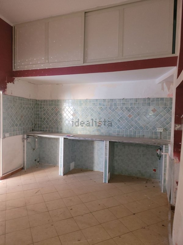 locale commerciale in vendita a Caltanissetta in zona Centro Storico