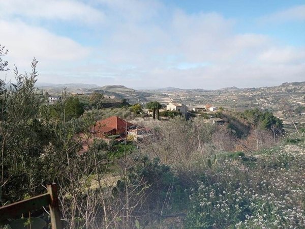 casa indipendente in vendita a Caltanissetta in zona Borgo Petilia