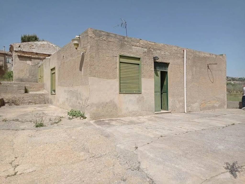 casa indipendente in vendita a Caltanissetta