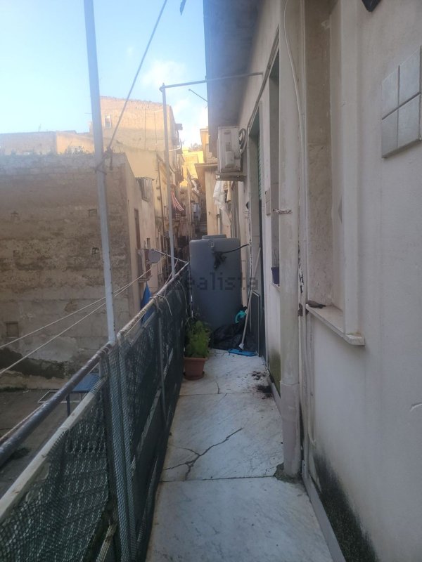appartamento in vendita a Caltanissetta in zona Centro Storico