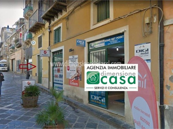 negozio in vendita a Caltanissetta in zona Centro Storico
