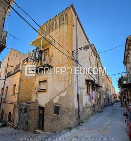 appartamento in vendita a Caltanissetta in zona Centro Storico