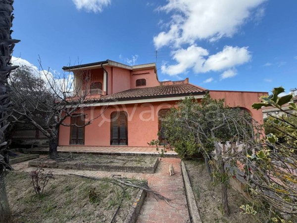 casa indipendente in vendita a Caltanissetta