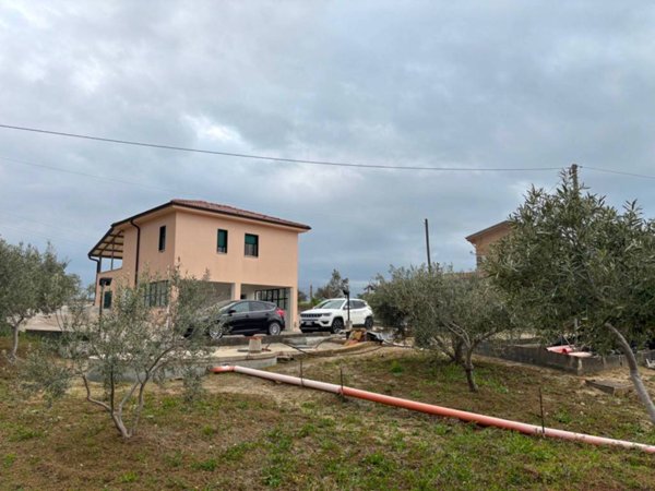 casa indipendente in vendita a Caltanissetta