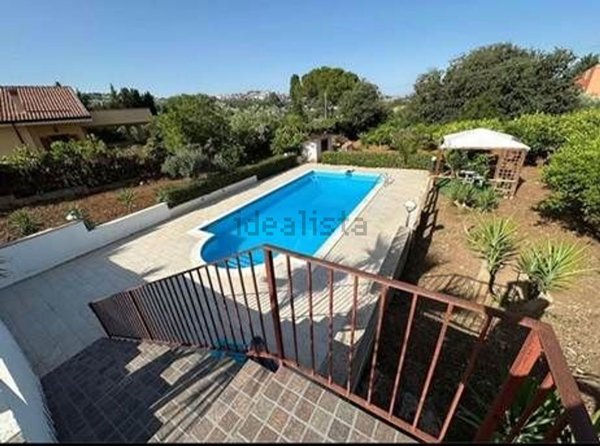 casa indipendente in vendita a Caltanissetta