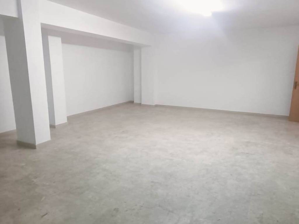 negozio in vendita a Caltanissetta