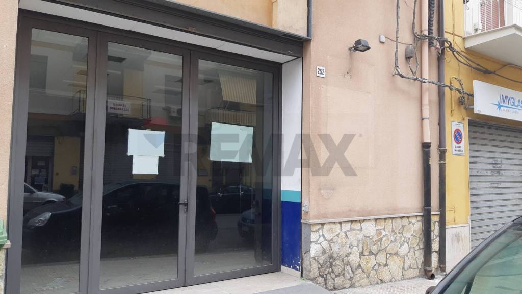 negozio in vendita a Caltanissetta