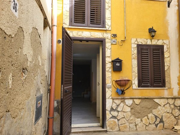 appartamento in vendita a Caltanissetta in zona Centro Storico