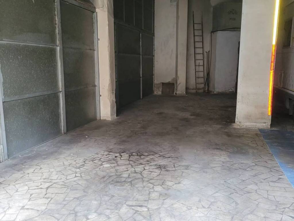 negozio in vendita a Caltanissetta