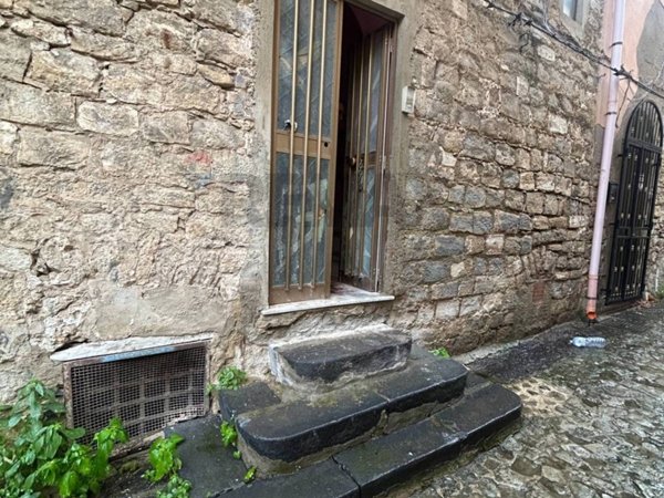 appartamento in vendita a Caltanissetta in zona Centro Storico
