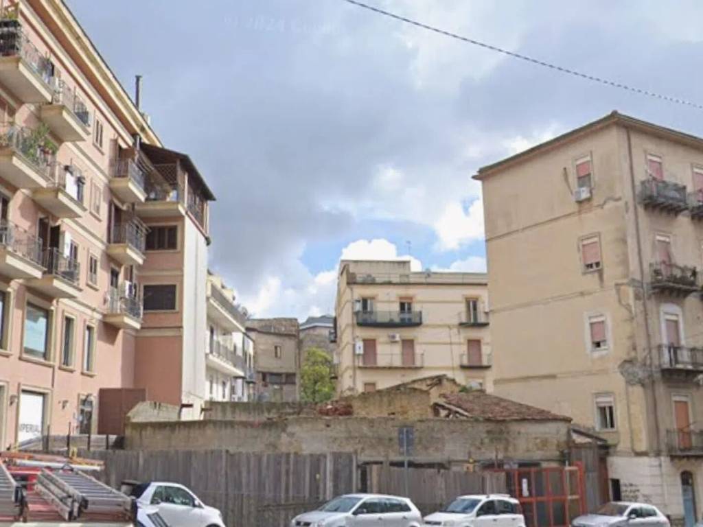 intera palazzina in vendita a Caltanissetta