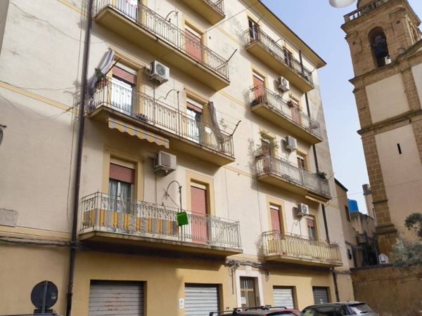appartamento in vendita a Caltanissetta in zona Centro Storico