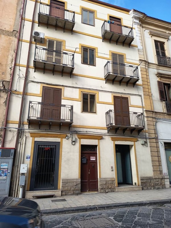 appartamento in vendita a Caltanissetta in zona Centro Storico