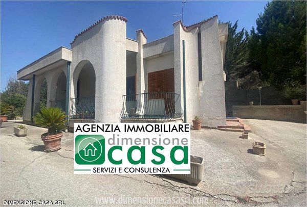 casa indipendente in vendita a Caltanissetta