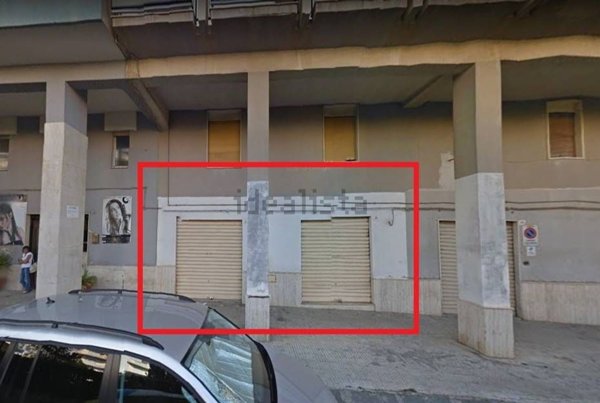 negozio in vendita a Caltanissetta in zona Palmitelli