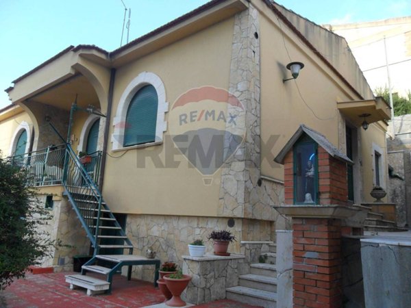 casa indipendente in vendita a Caltanissetta in zona Palmitelli