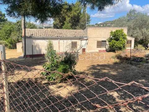 casa indipendente in vendita a Caltanissetta