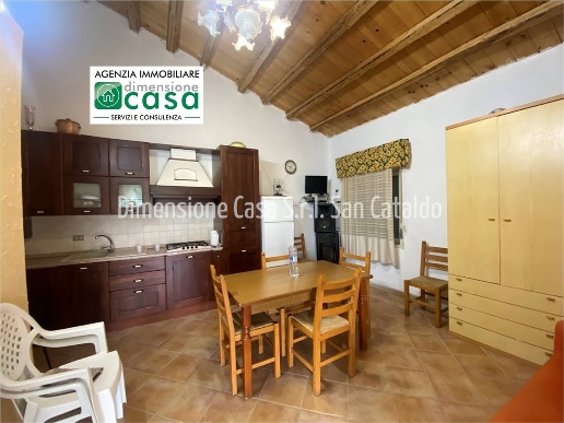 locale di sgombero in vendita a Caltanissetta