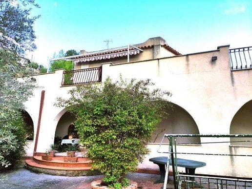 casa indipendente in vendita a Caltanissetta