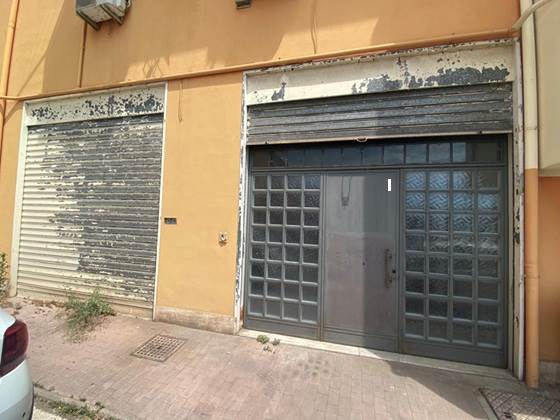 negozio in vendita a Caltanissetta