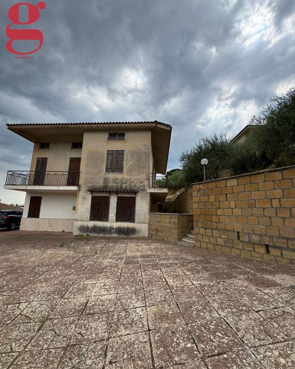 casa indipendente in vendita a Caltanissetta