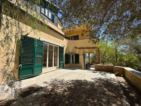 casa indipendente in vendita a Caltanissetta